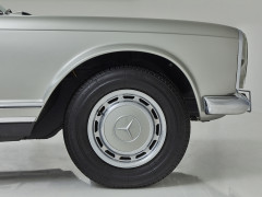Mercedes Benz 280 SL / W113